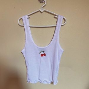 White cherry cropped tank top🍒